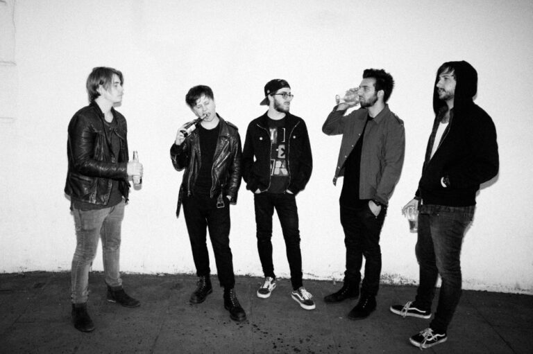 image of Nothing But Thieves