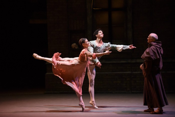 image of Alina Cojocaru and Isaac Hernandez in Romeo and Juliet. Image courtesy Bill Cooper. English National Ballet.