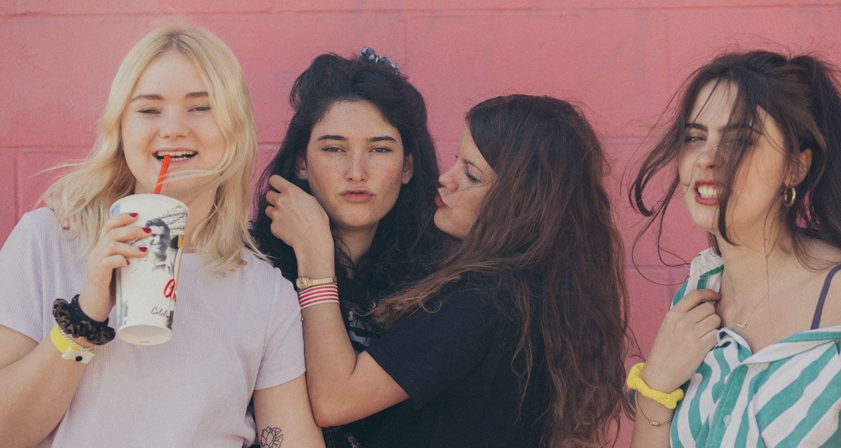 Hinds announce Manchester Academy gig