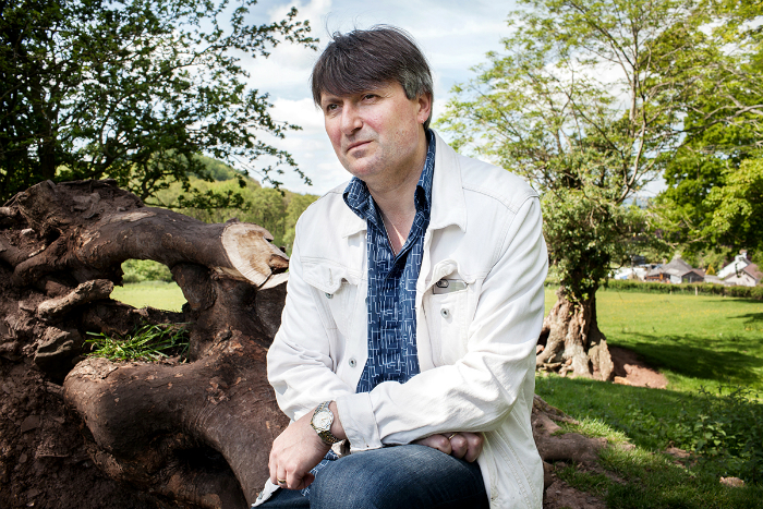 Simon Armitage - Black Roses