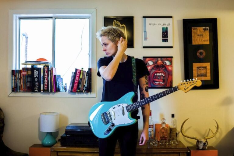 Mo Kenney headlines at The Castle Manchester