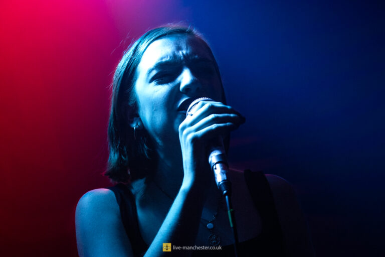 Sophie and the Giants at Jimmys