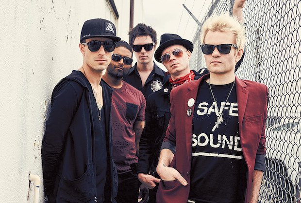 Sum 41 announce Manchester Victoria Warehouse gig