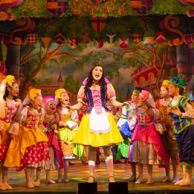 Manchester Theatre - Snow White - image courtesy Phil Tragen