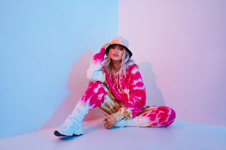 Manchester singer songwriter AmeliaCee releases new single After All