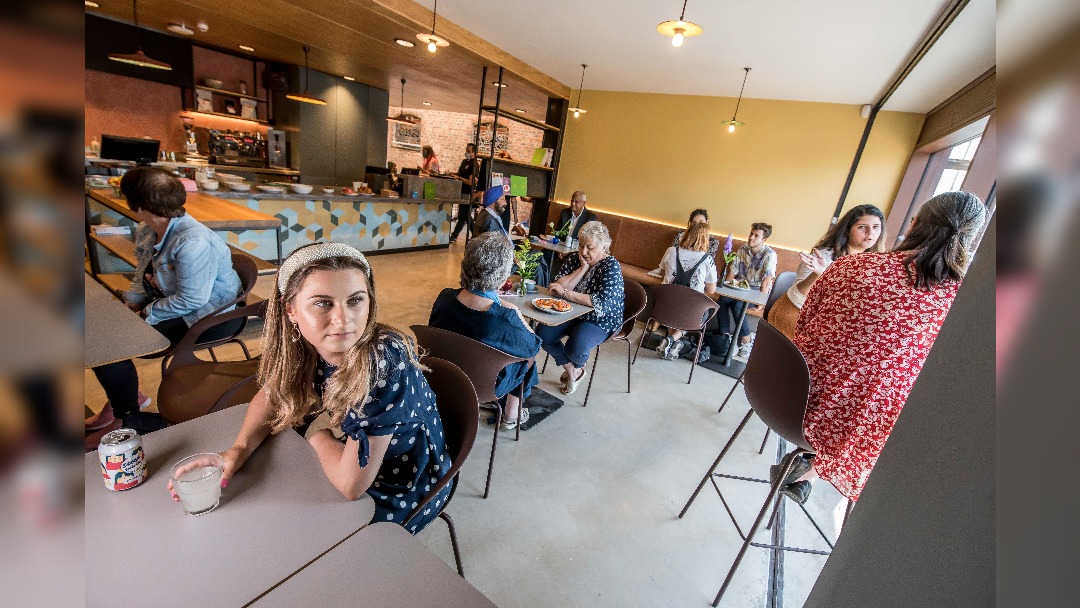 Manchester Jewish Museum cafe - image courtesy Chris Payne