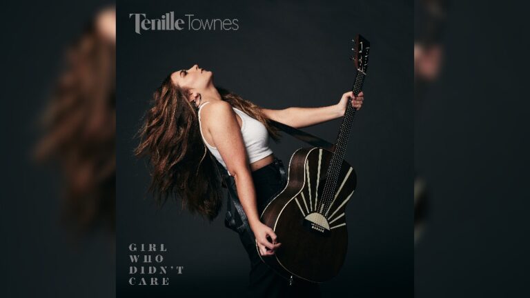 Tenille Townes - image courtesy John Shearer