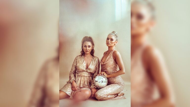Music - Emma & Jolie