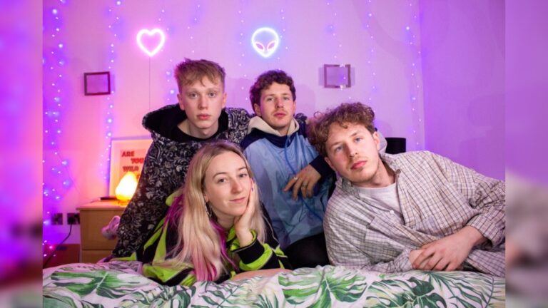 Manchester band - Foxglove