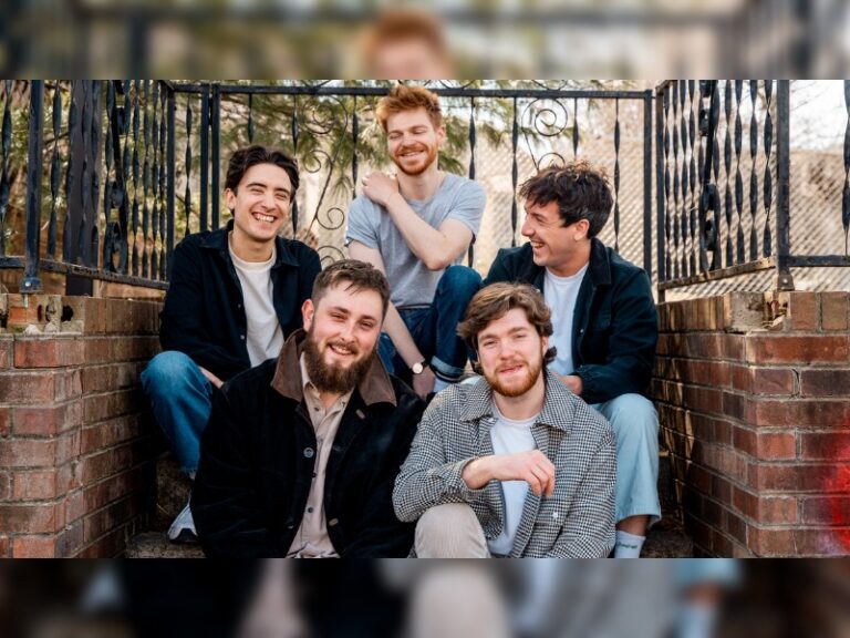 Manchester gigs - Dancing On Tables - image courtesy Jenn Curtis Photography