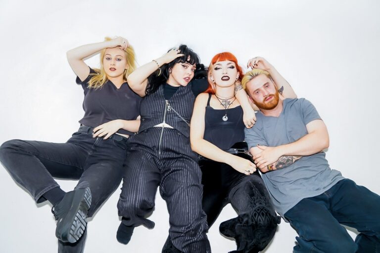 Manchester gigs - Crawlers - image courtesy Jess Mead