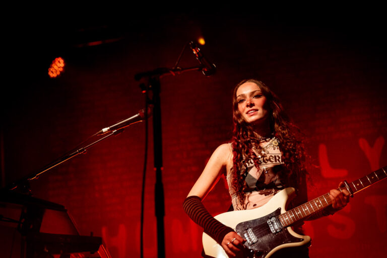 Holly Humberstone at Manchester Academy - 30 November 2022 - image courtesy @markwiththecamera