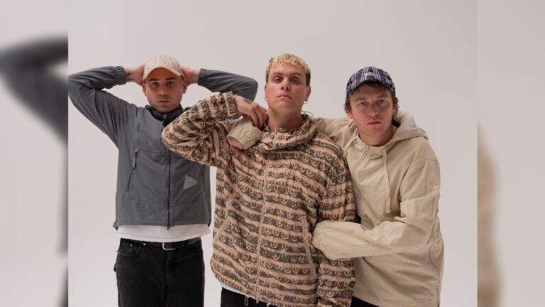 Manchester gigs - DMA's - image courteys Kalpesh Lathigra