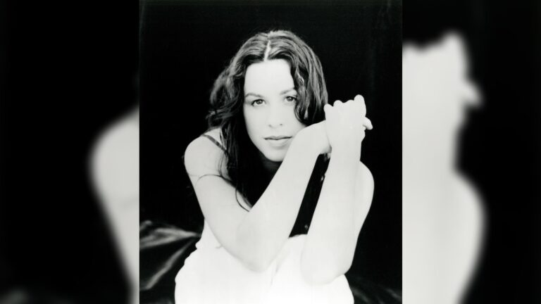 Alanis Morissette - 1995 Photo - image courtesy Michele Laurita and Warner Music Group