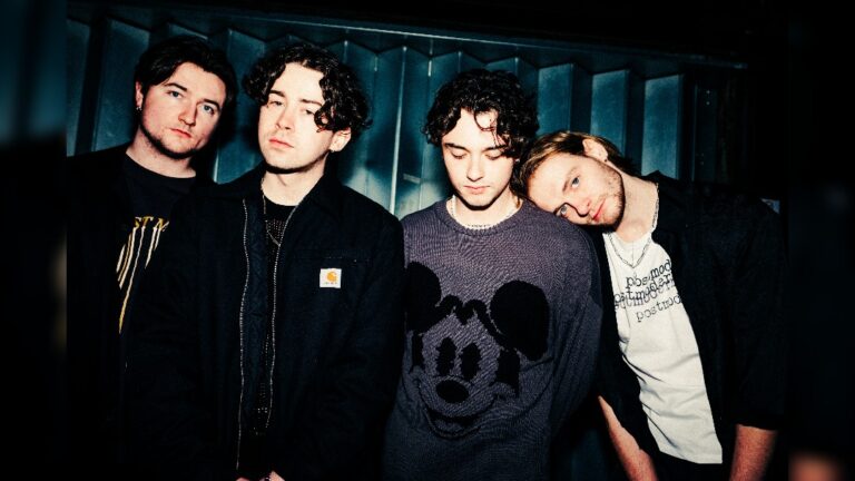 Manchester gigs - modernlove - image courtesy Daniel Harris