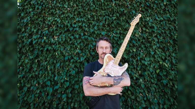 Manchester gigs - Chris Shiflett - image courtesy Joey Martinez