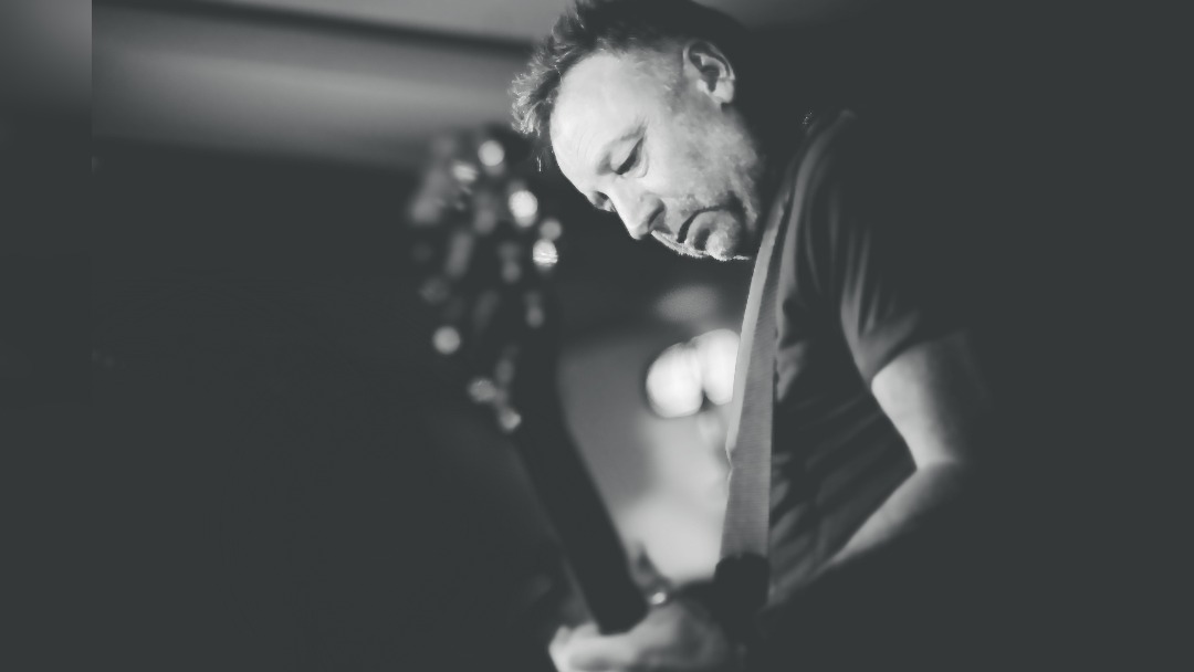 Peter Hook - image courtesy Mark McNulty