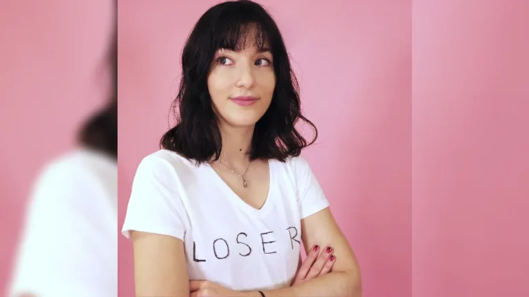 Music - Jewelia - Loser