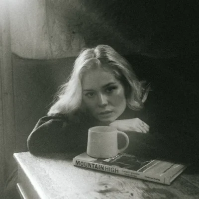 Music - Nina Nesbitt - image courtesy Wolf James