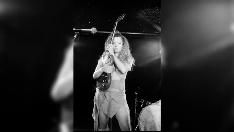 Manchester gigs - Nilufer Yanya - image courtesy Molly Daniel