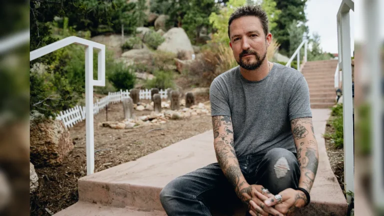 promotional image of Frank Turner courtesy of Shannon Shumaker