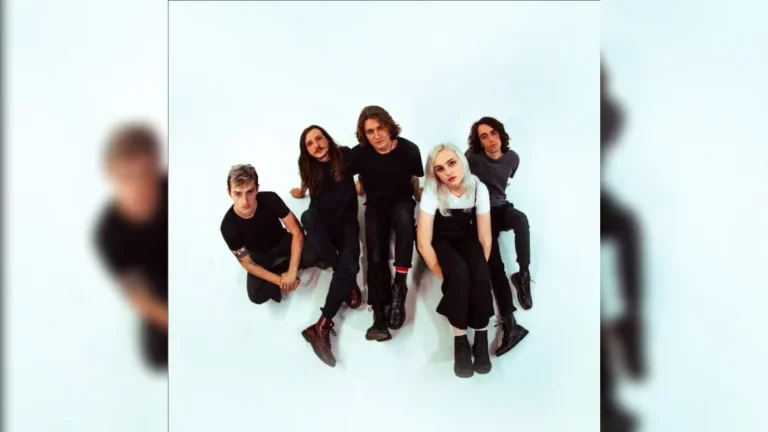 promotional image of indie band flipturn - image courtesy Amanda Laferriere