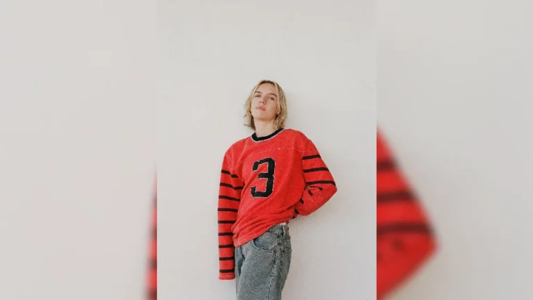 promotional image of The Japanese House (aka Amber Bain) ahead of her new single Smiley Face