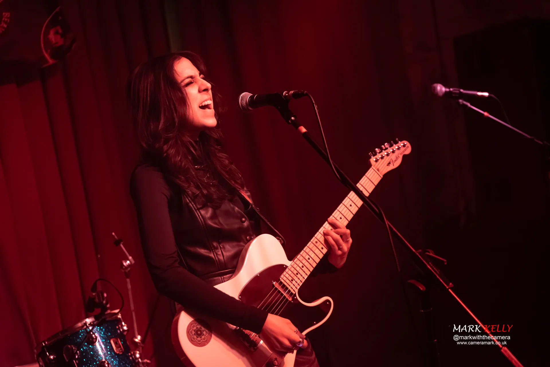 Nadia Sheikh at Deaf Institute Manchester as part of Years End Fest on 7 December 2024. images courtesy @markwiththecamera
