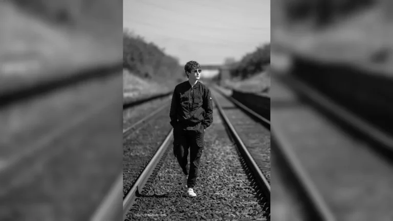 promotional image of Andrew Cushin for new single Alright