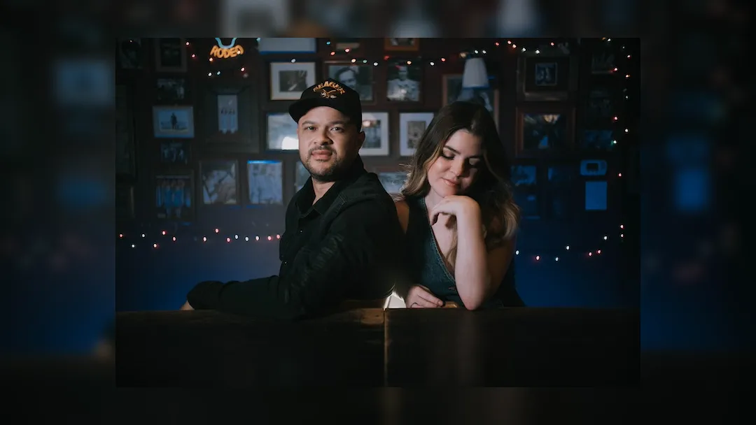 image of Tebey and Tenille Arts at Lloyds Bar on Queen Street East, Toronto