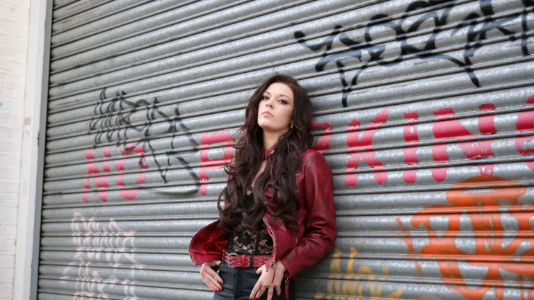 Music - Courtney Hadwin - image courtesy Orlando Avalon