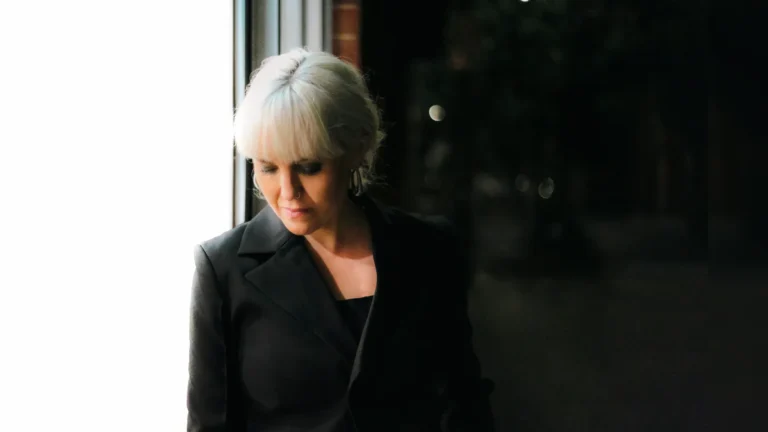 Liz Stringer will perform at Manchester's The Yard. image courtesy Lisa Businovski